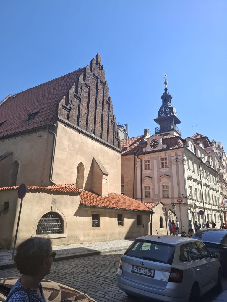 Noua sinagogă veche
